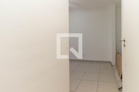 Quarto 1 de apartamento para alugar com 2 quartos, 41m² em Vila Fatima, São Paulo