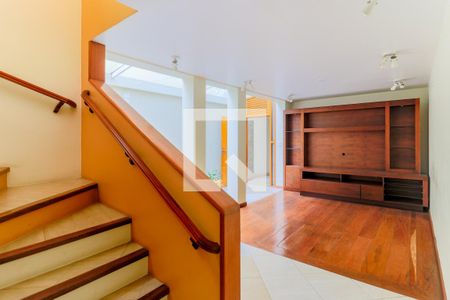 Sala de casa para alugar com 2 quartos, 180m² em Campo Belo, São Paulo