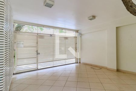 Garagem de casa para alugar com 2 quartos, 180m² em Campo Belo, São Paulo