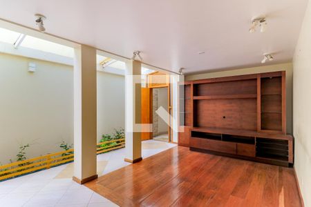 Sala de casa para alugar com 2 quartos, 180m² em Campo Belo, São Paulo