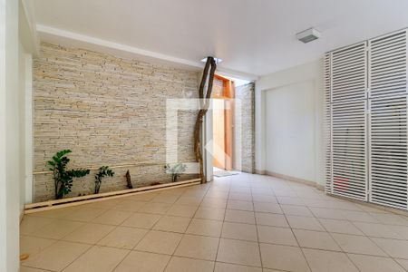 Garagem de casa para alugar com 2 quartos, 180m² em Campo Belo, São Paulo