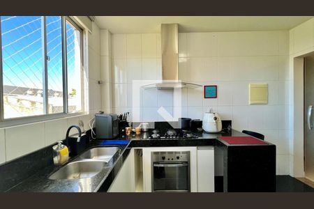 Cozinha de apartamento à venda com 3 quartos, 180m² em Castelo, Belo Horizonte
