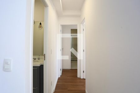 Corredor de apartamento para alugar com 2 quartos, 56m² em Vila Andrade, São Paulo