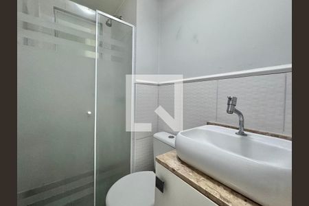 Banheiro Social de apartamento à venda com 3 quartos, 52m² em Vargem Pequena, Rio de Janeiro