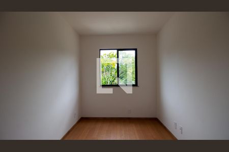 Quarto 1 de apartamento para alugar com 2 quartos, 43m² em Vargem Grande, Rio de Janeiro