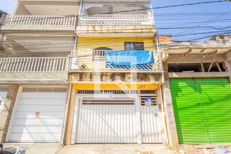 Fachada de casa à venda com 3 quartos, 360m² em Santa Maria, Osasco