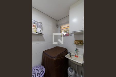 Sala/Cozinha/Área de Serviço de apartamento à venda com 2 quartos, 39m² em Itaquera, São Paulo