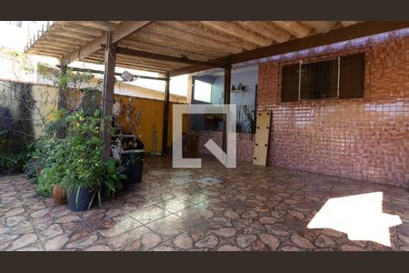 Garagem de casa à venda com 4 quartos, 380m² em Cidade Antônio Estêvão de Carvalho, São Paulo