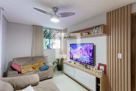 Sala de TV de casa à venda com 4 quartos, 247m² em Alípio de Melo, Belo Horizonte