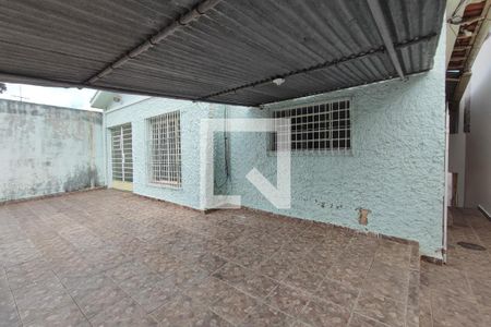 Quintal - Garagem de casa para alugar com 3 quartos, 180m² em Ponte Preta, Campinas
