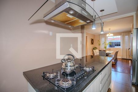 Cozinha de casa à venda com 5 quartos, 220m² em Jardim Floresta, Porto Alegre