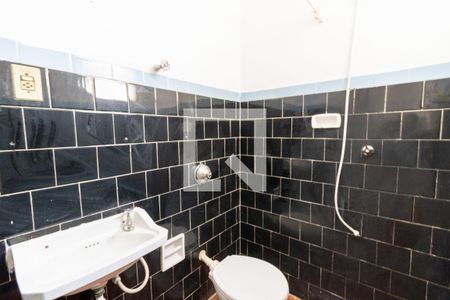Banheiro de kitnet/studio para alugar com 1 quarto, 40m² em Menino Deus, Porto Alegre