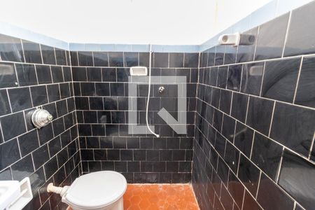 Banheiro de kitnet/studio para alugar com 1 quarto, 40m² em Menino Deus, Porto Alegre