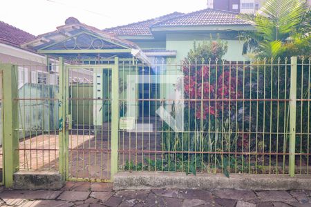 Fachada de casa para alugar com 4 quartos, 130m² em Menino Deus, Porto Alegre