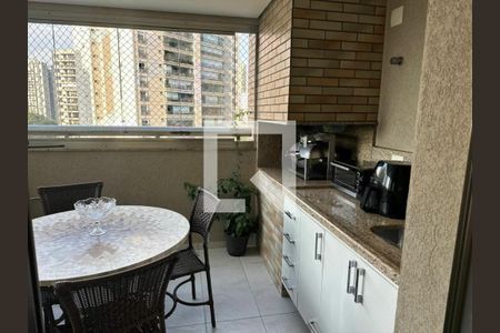 Apartamento à venda com 3 quartos, 212m² em Vila Suzana, São Paulo
