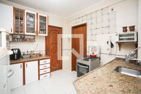 Cozinha de apartamento à venda com 3 quartos, 100m² em Passo D’areia, Porto Alegre