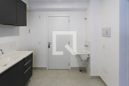 Sala/Cozinha de apartamento à venda com 2 quartos, 32m² em Vila Graciosa, São Paulo