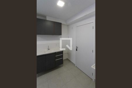 Sala/Cozinha de apartamento à venda com 2 quartos, 32m² em Vila Graciosa, São Paulo