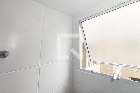 Banheiro de apartamento à venda com 2 quartos, 60m² em São Miguel, São Leopoldo