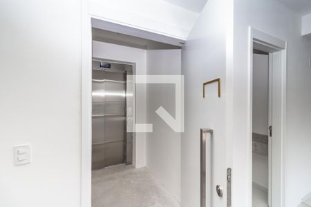 Entrada de apartamento à venda com 3 quartos, 144m² em Perdizes, São Paulo