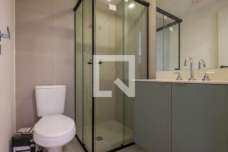 Banheiro de apartamento à venda com 1 quarto, 24m² em Pinheiros, São Paulo