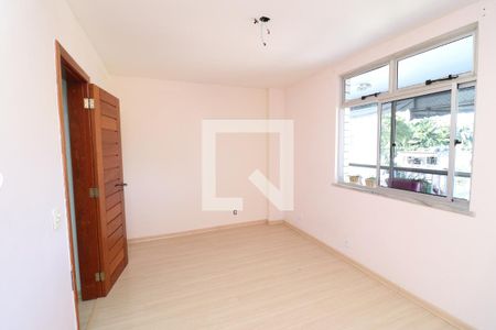 Quarto de apartamento à venda com 1 quarto, 70m² em Jardim Guanabara, Rio de Janeiro