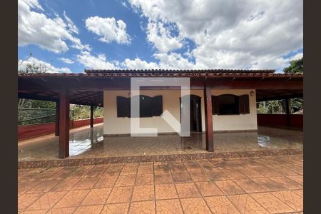 Casa à venda com 3 quartos, 300m² em Casa Branca, Brumadinho