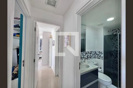 Corredor de apartamento para alugar com 3 quartos, 155m² em Recreio dos Bandeirantes, Rio de Janeiro