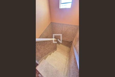 Escada de casa à venda com 3 quartos, 157m² em Parque Erasmo Assunção, Santo André