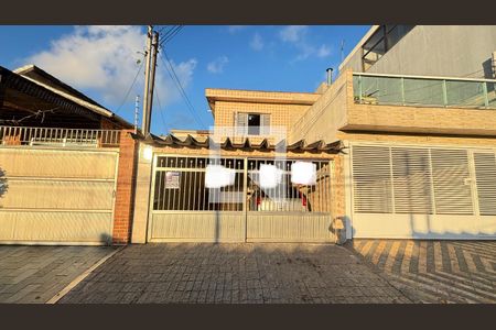 Fachada de casa à venda com 3 quartos, 157m² em Parque Erasmo Assunção, Santo André