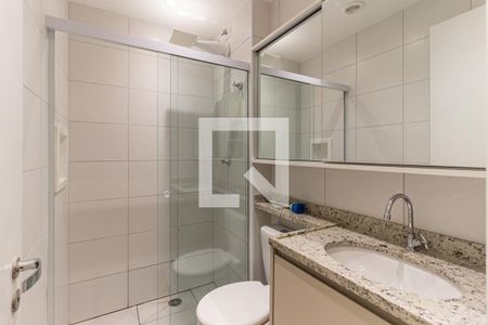 Banheiro de kitnet/studio para alugar com 1 quarto, 21m² em República, São Paulo