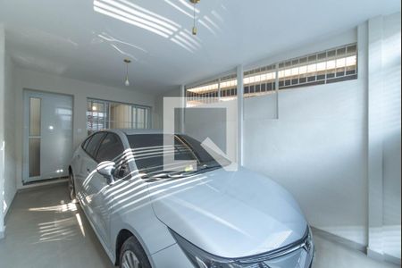 Garagem de casa à venda com 2 quartos, 110m² em Cidade Monções, São Paulo