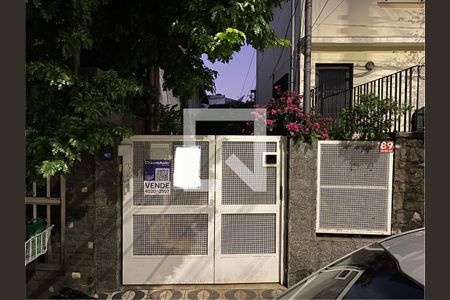 Fachada de casa à venda com 2 quartos, 87m² em Vila Mazzei, São Paulo