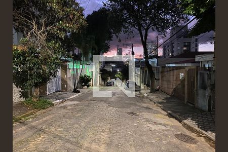 Vista da Rua de casa à venda com 2 quartos, 87m² em Vila Mazzei, São Paulo