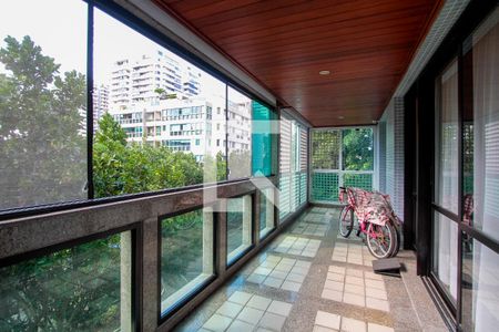 Varanda de apartamento à venda com 5 quartos, 212m² em Barra da Tijuca, Rio de Janeiro