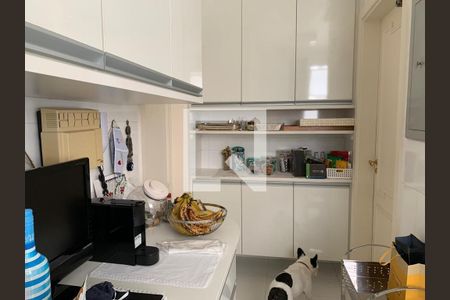 Foto 08 de apartamento à venda com 3 quartos, 200m² em Itaim Bibi, São Paulo