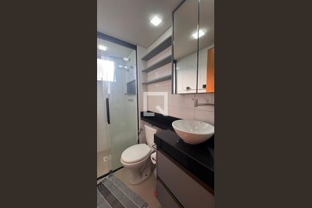 Banheiro de apartamento à venda com 2 quartos, 45m² em Parque Industrial, Campinas