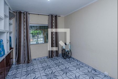 sala_2 de casa à venda com 3 quartos, 114m² em Parque Fongaro, São Paulo