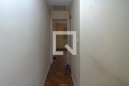 corredor para os cômodos_1 de casa à venda com 3 quartos, 114m² em Parque Fongaro, São Paulo