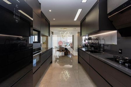 Apartamento à venda com 4 quartos, 240m² em Vila Gomes Cardim, São Paulo