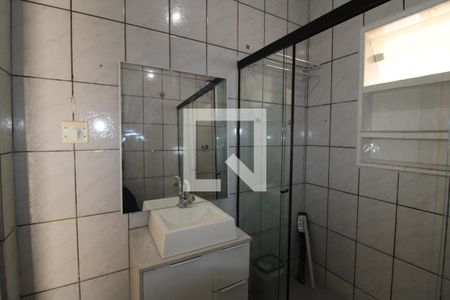 Banheiro de casa de condomínio para alugar com 1 quarto, 45m² em Santana, São Paulo