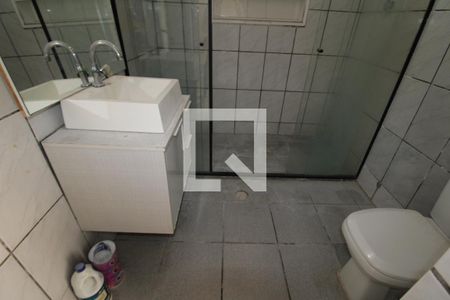 Banheiro de casa de condomínio para alugar com 1 quarto, 45m² em Santana, São Paulo