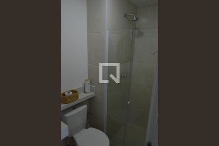 Banheiro de apartamento para alugar com 2 quartos, 46m² em Jacarepaguá, Rio de Janeiro
