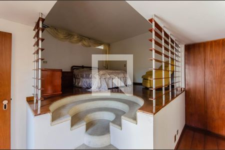 Suíte 2 de casa para alugar com 4 quartos, 350m² em Jardim da Gloria, São Paulo