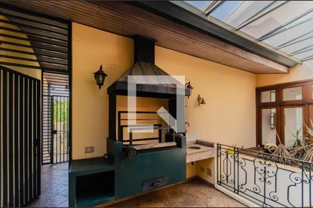 Quintal - Churrasqueira de casa para alugar com 4 quartos, 350m² em Jardim da Gloria, São Paulo