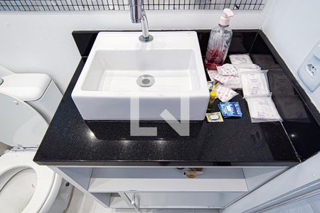 Banheiro Social de apartamento à venda com 2 quartos, 55m² em Jacarepaguá, Rio de Janeiro