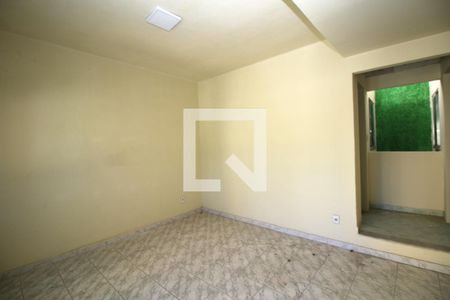 Sala de casa para alugar com 2 quartos, 70m² em Olaria, Rio de Janeiro