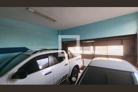 Garagem de casa para alugar com 8 quartos, 280m² em Parque Santa Rosa, Suzano