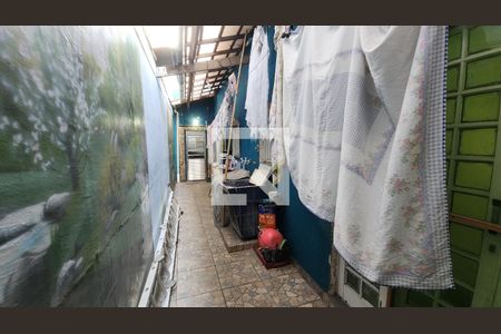 Área de Serviço de casa para alugar com 8 quartos, 280m² em Parque Santa Rosa, Suzano