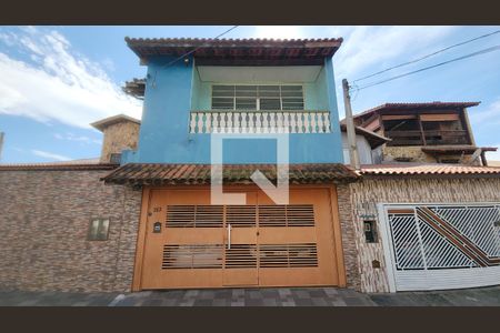 Fachada de casa para alugar com 8 quartos, 280m² em Parque Santa Rosa, Suzano